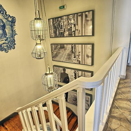 Sao Pedro 30 Guests Apartment Lisbon Exterior photo
