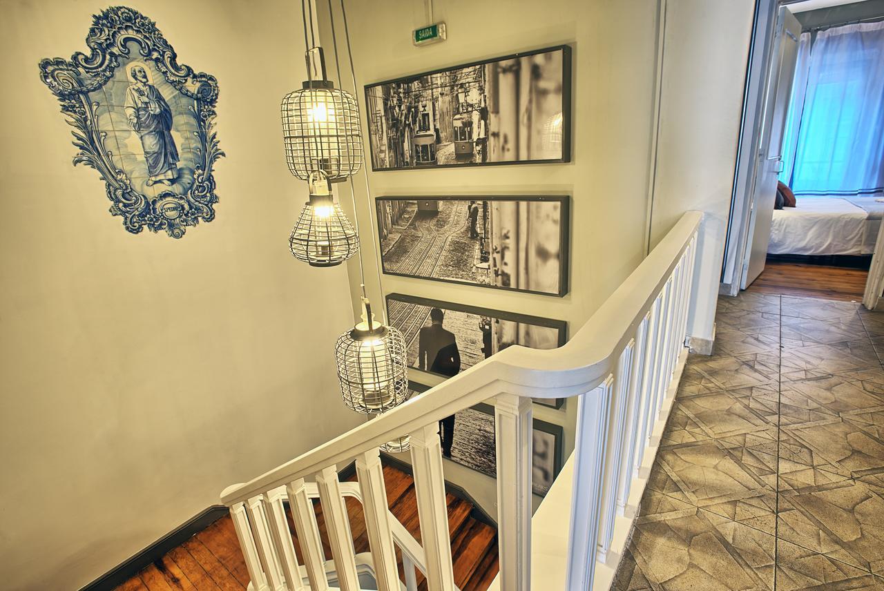 Sao Pedro 30 Guests Apartment Lisbon Exterior photo