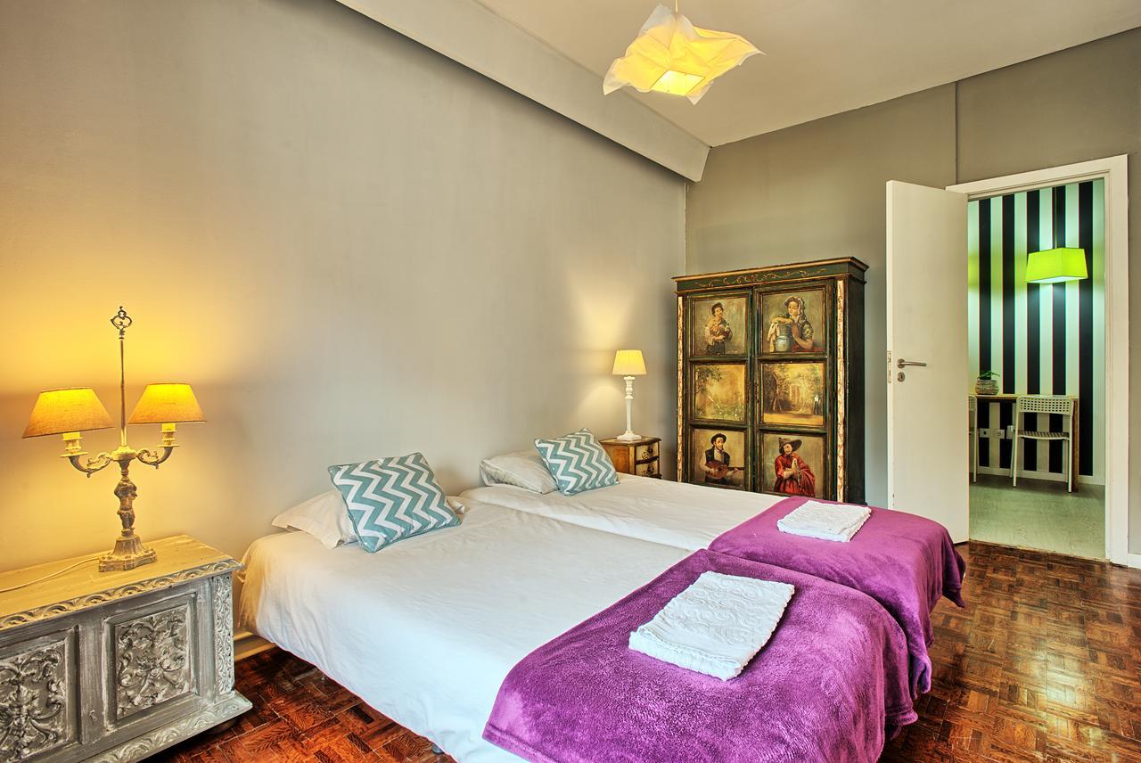 Sao Pedro 30 Guests Apartment Lisbon Exterior photo