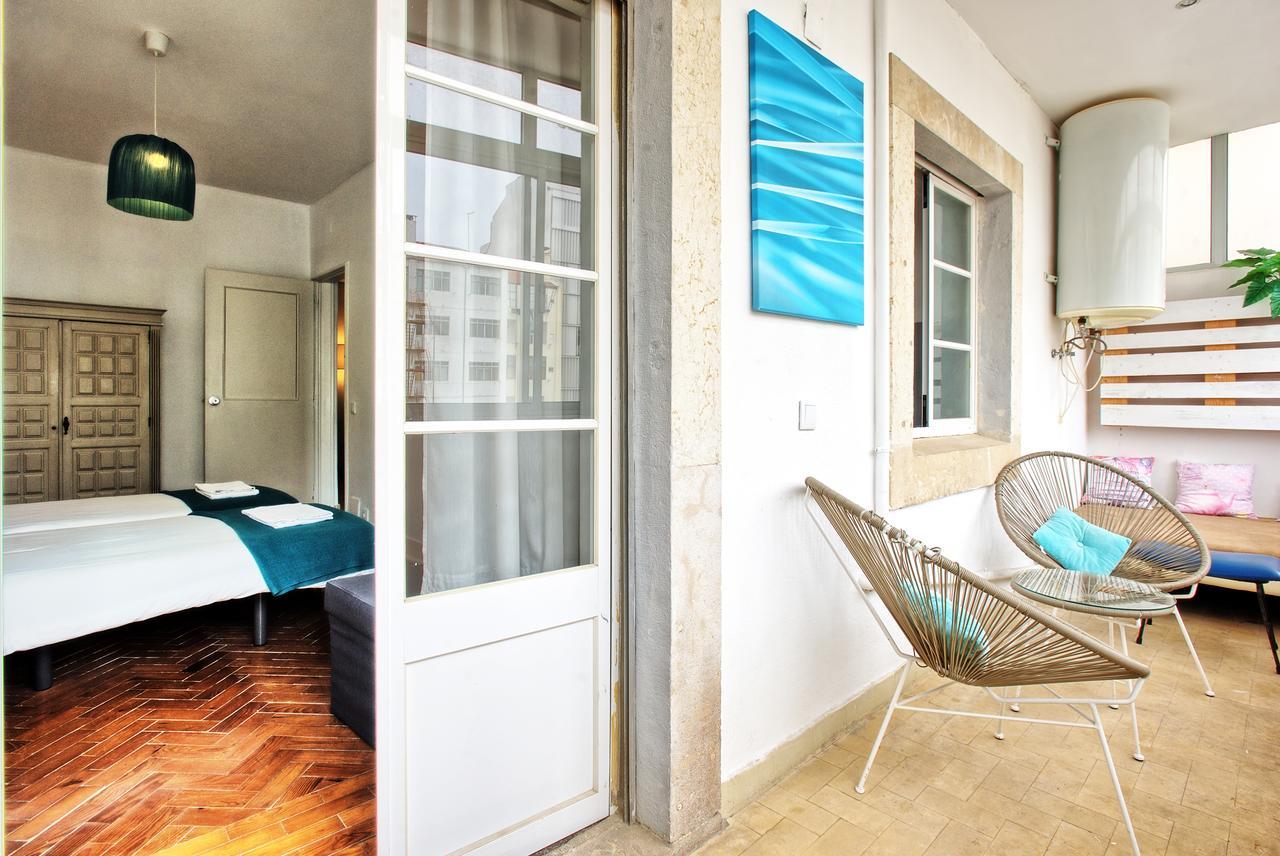 Sao Pedro 30 Guests Apartment Lisbon Exterior photo
