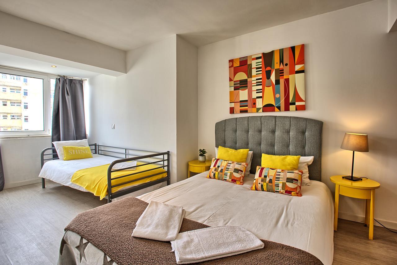 Sao Pedro 30 Guests Apartment Lisbon Exterior photo