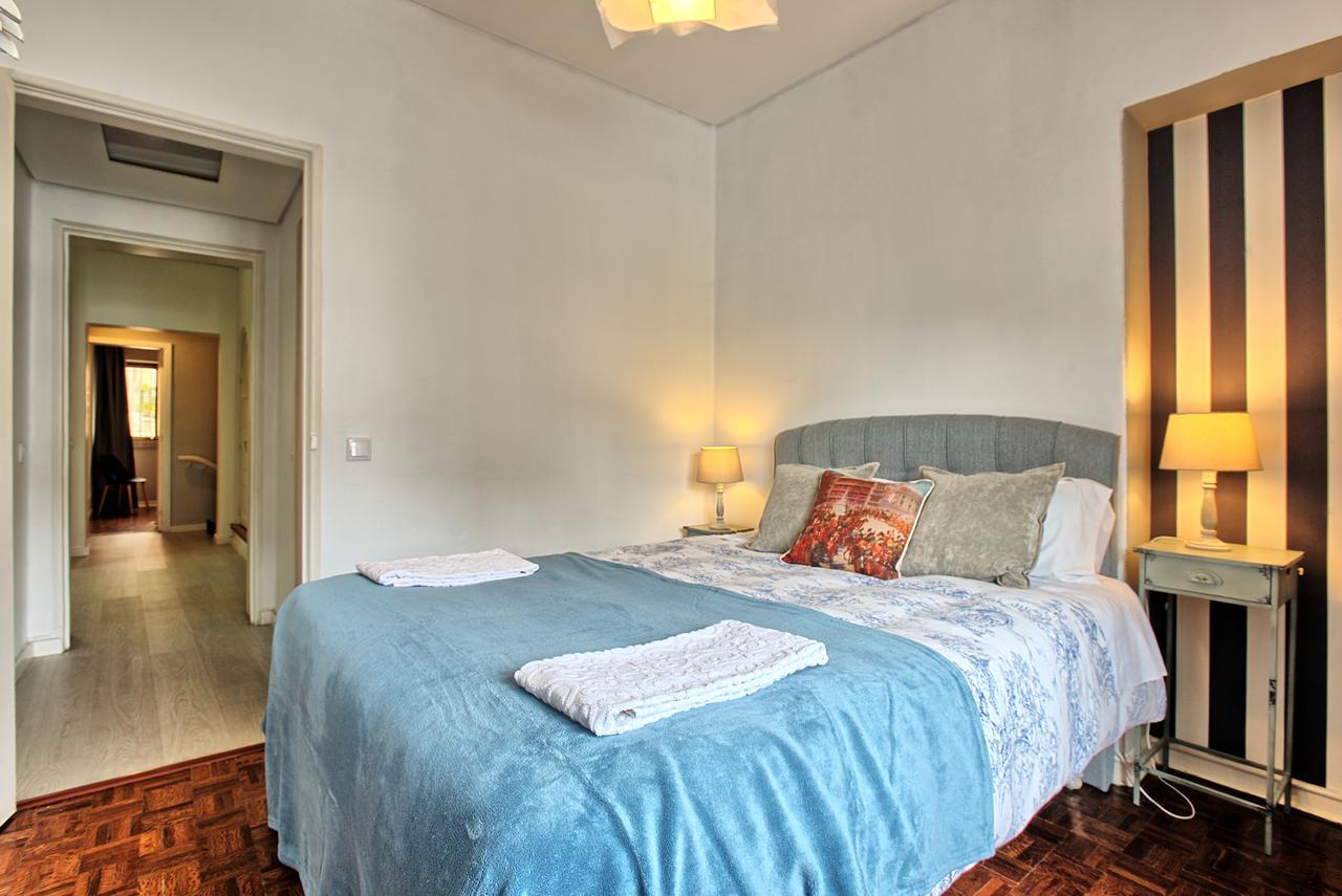 Sao Pedro 30 Guests Apartment Lisbon Exterior photo